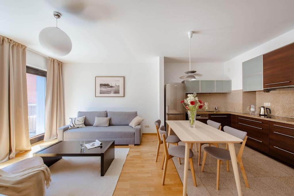 Wygodny Apartament Przy Dworcu Krakau Buitenkant foto