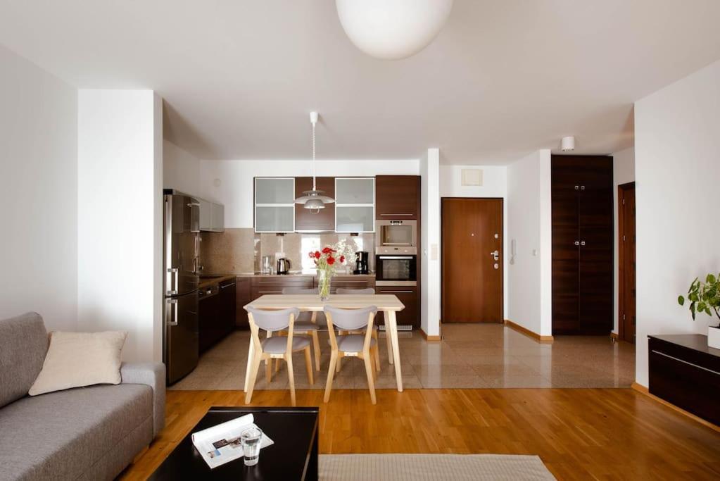 Wygodny Apartament Przy Dworcu Krakau Buitenkant foto